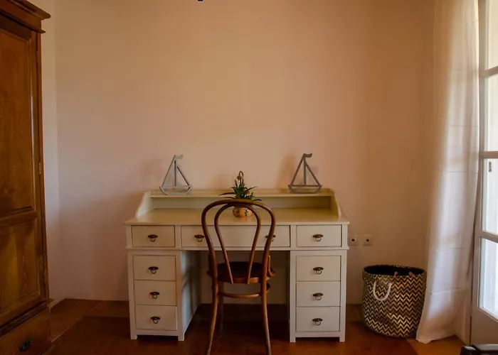 Calmea Seafront - Secluded Αλυκή