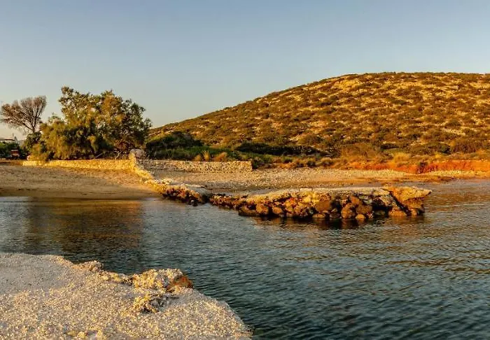 Calmea Seafront - Secluded Βίλα Αλυκή