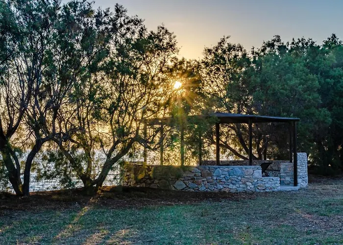 Calmea Seafront - Secluded Αλυκή