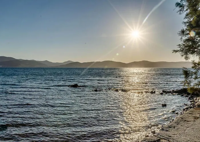 Calmea Seafront - Secluded Βίλα