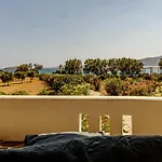 Calmea Seafront - Secluded