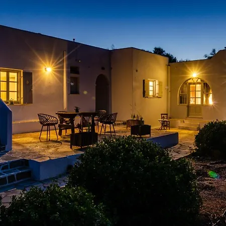 Calmea Seafront - Secluded Willa