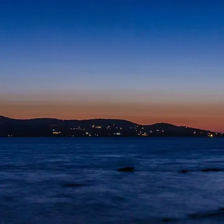 Calmea Seafront - Secluded *