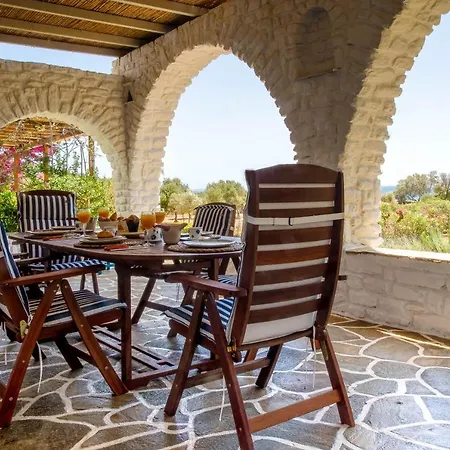 Calmea Seafront - Secluded Willa *