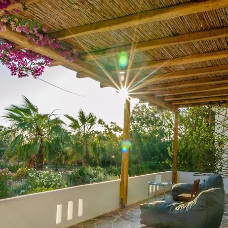 Calmea Seafront - Secluded Villa Parikia (Paros)