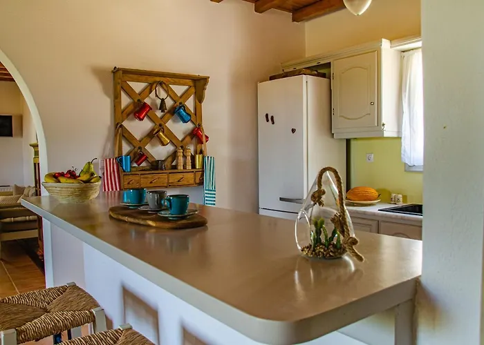 Calmea Seafront - Secluded Villa Alikí