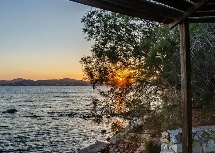 Calmea Seafront - Secluded Villa Aliki (Paros)